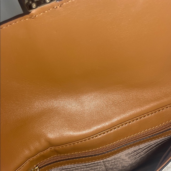 Michael Kors Cream and Tan Crossbody Bag - Picture 8 of 12